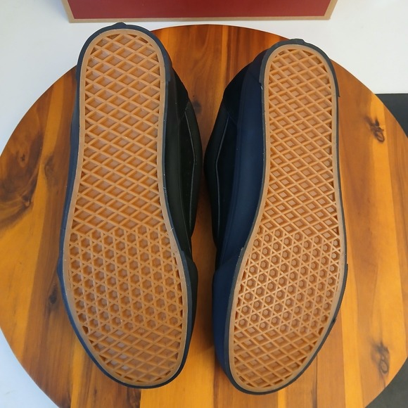 Vans Knu Skool Shoes Mens 11 Triple Black Suede Skater Sneakers Chunky Casual - Picture 6 of 8